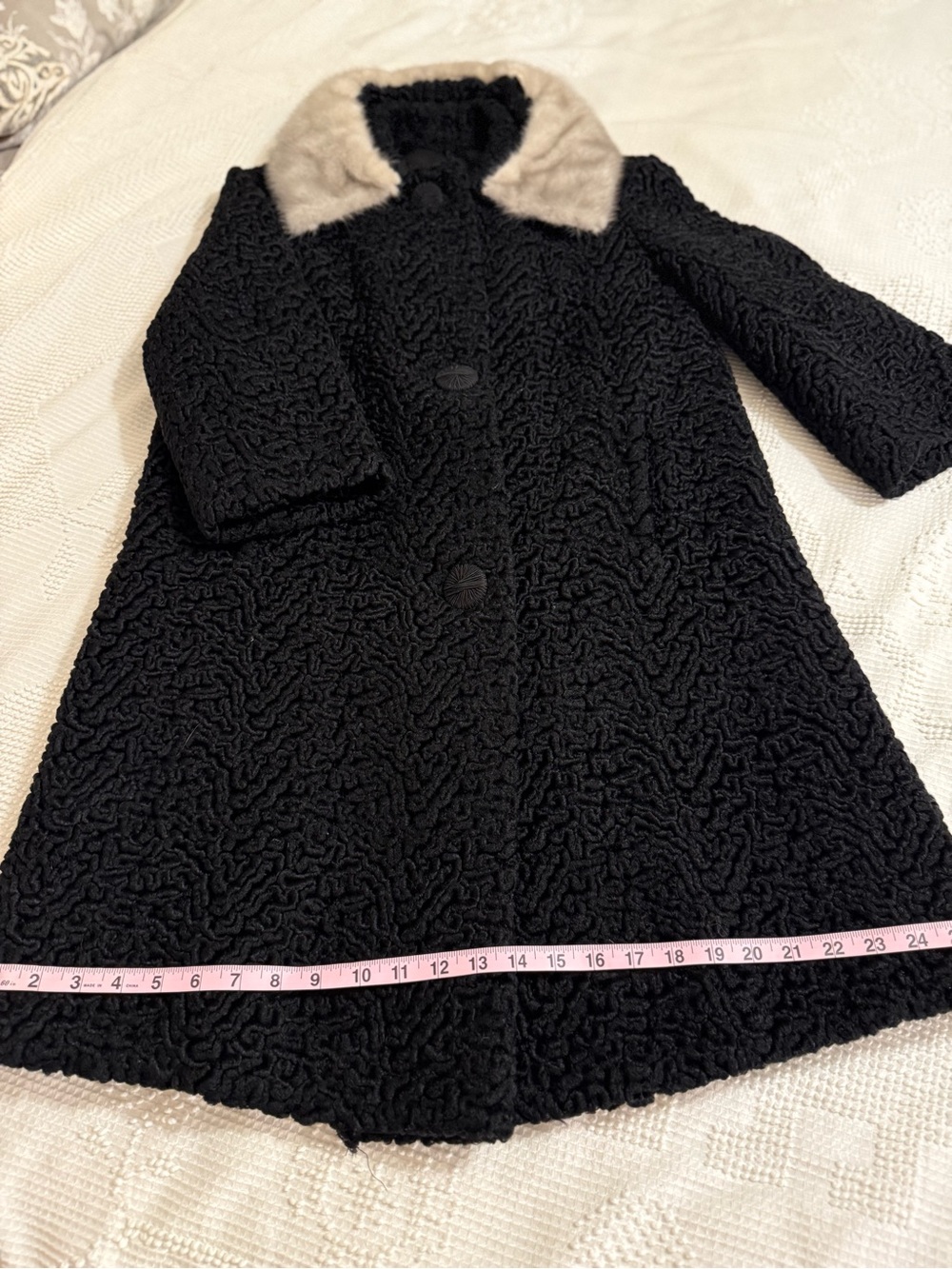 Vintage curly Persian lamb and wool coat in GREAT condition! Mink collar. - Picture 8 of 16